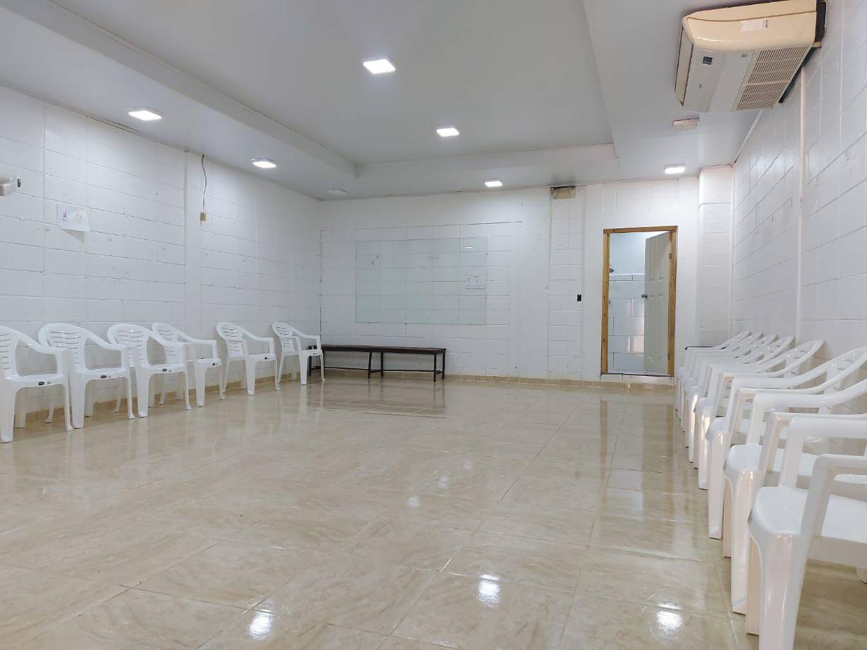 Se realizaron cambio de cerámica y de las duchas, también injertos de grama en la cancha.