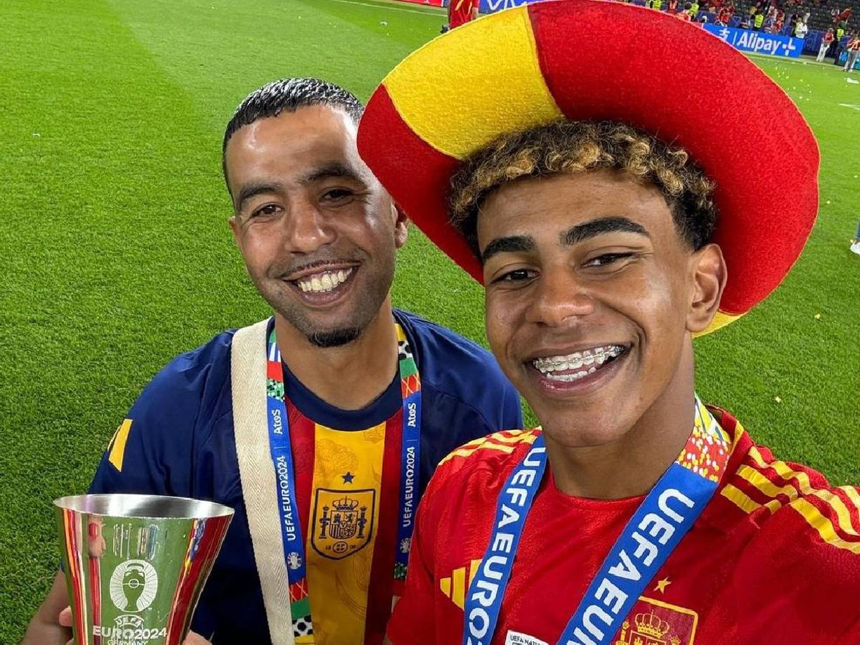 El progenitor de Yamal ha sido siempre su mayor fan, algo que ha demostrado en todas y cada una de las entrevistas que le han hecho a lo largo de estos meses.