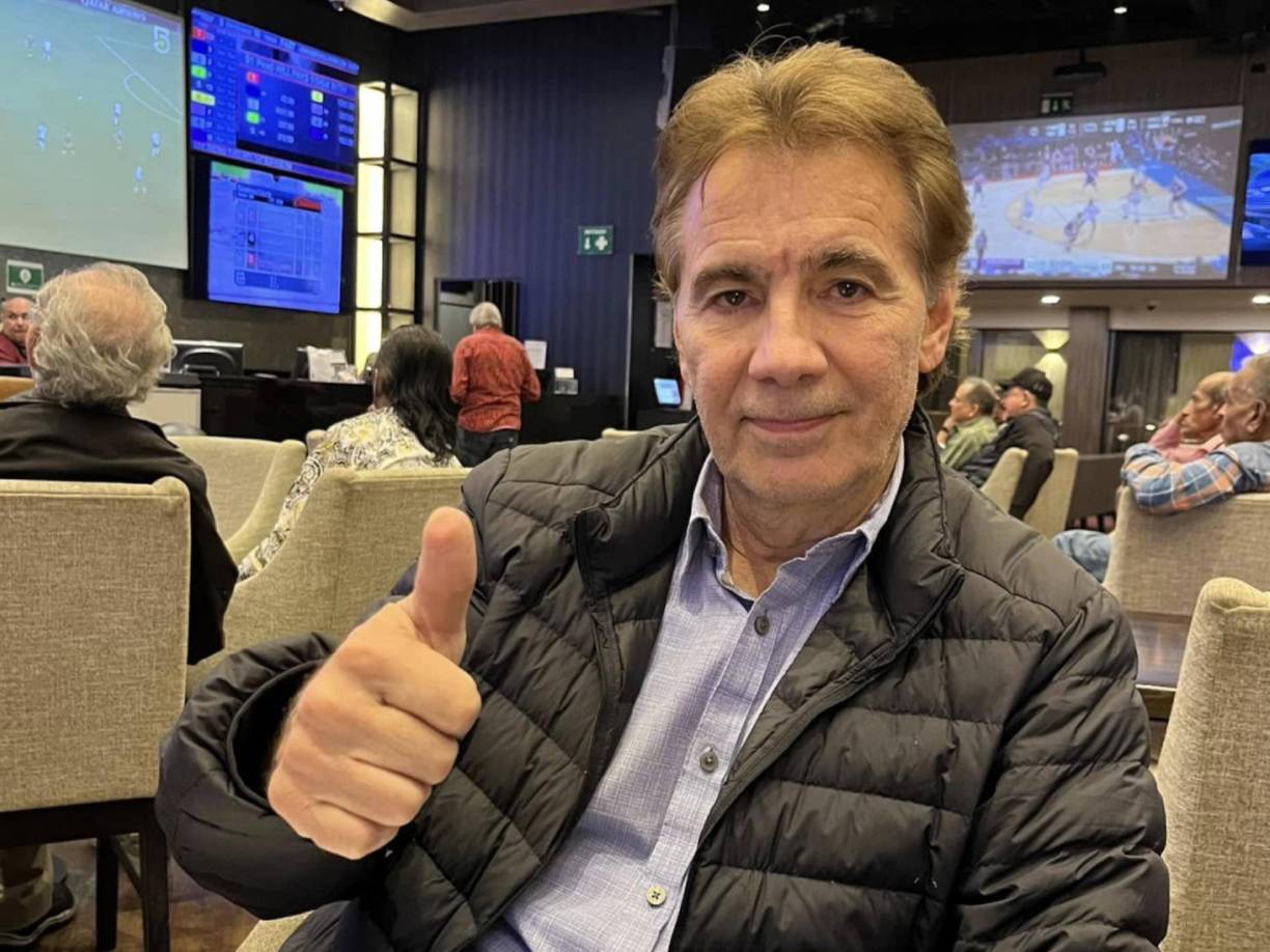 Carlos de Los Cobos: El mexicano conoce la idiosincrasia del fútbol centroamericano. Su última gestión técnica la ejecutó con la Selección de El Salvador en la Eliminatoria a Qatar 2021. 