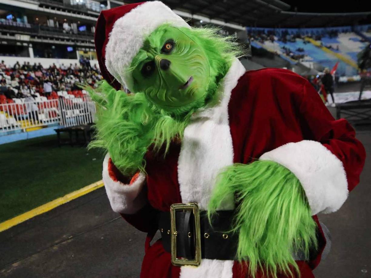 “El Grinch” llegó al Estadio Nacional para amargar a uno de los semifinalistas del Apertura 2024.