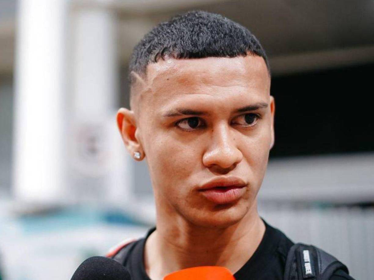 Kervin Arriaga habló sobre los rumores que lo colocan en el al FC Kaiserslautern de la segunda división de Alemania: “No puedo hablar de eso en este momento, pero si hay acercamientos. Yo solo me dedico a trabajar y si toca salir, todo va a depender de Minnesota. Yo trato de hacer las cosas bien y si se da ir a Europa voy a siempre dar lo mejor porque soy un obrero”, expresó.