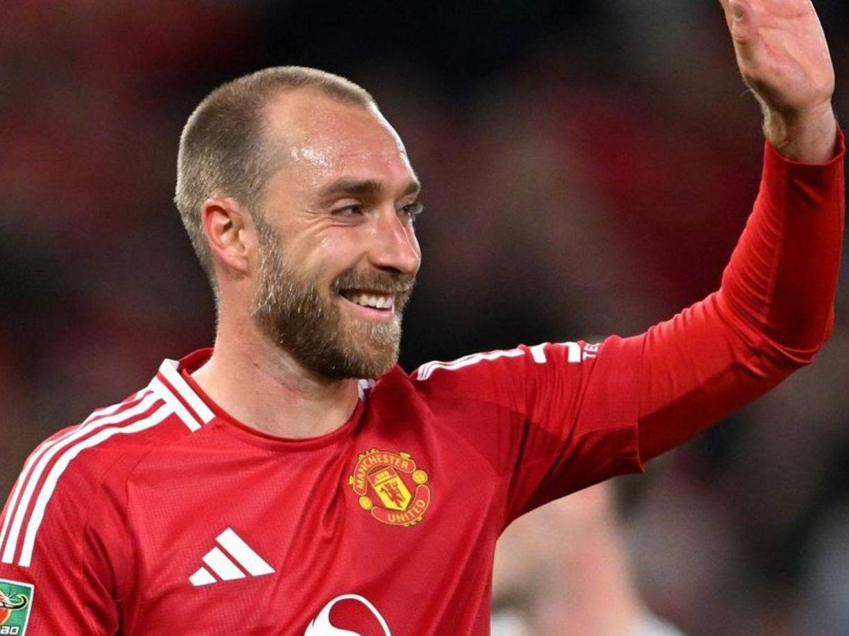 El centrocampista danés Christian Eriksen, se ha sincerado sobre lo ocurrido este verano y su rol dentro de la plantilla del Manchester United: “Me hubiera ido si me lo hubiesen dicho, pero no lo oí. Me siento muy bien en el club”, dijo.