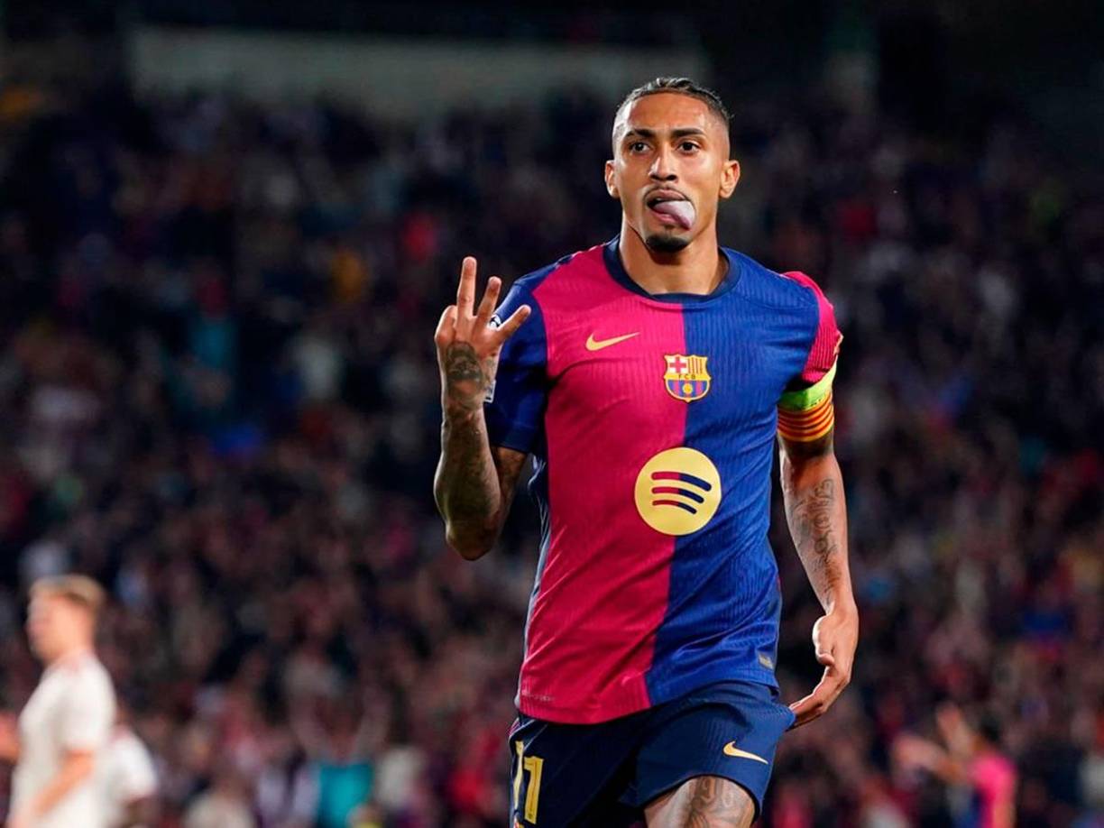 ¡TRIPLETE! Así celebró Raphinha su tercer gol del partido contra el Bayern Múnich.