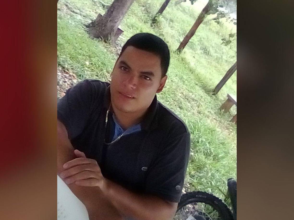 El joven era originario de La Ceiba y residía en Olanchito. Era padre de una niña y su muerte ha generado consternación entre la comunidad de la Ciudad Cívica. 