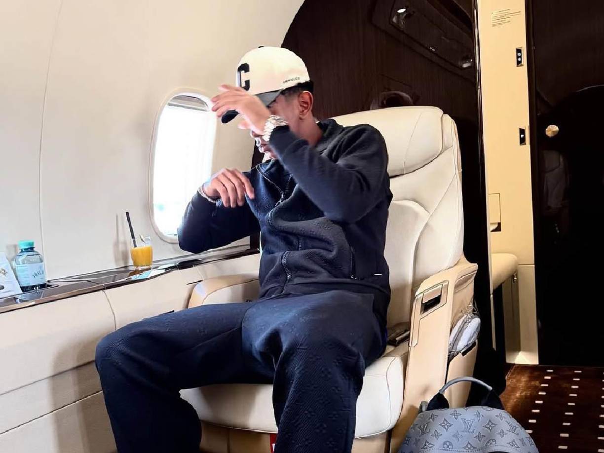 Lamine Yamal ha estado acompañado de sus familiares y amigos, pero la presencia de Padilla ha dado mucho que hablar.