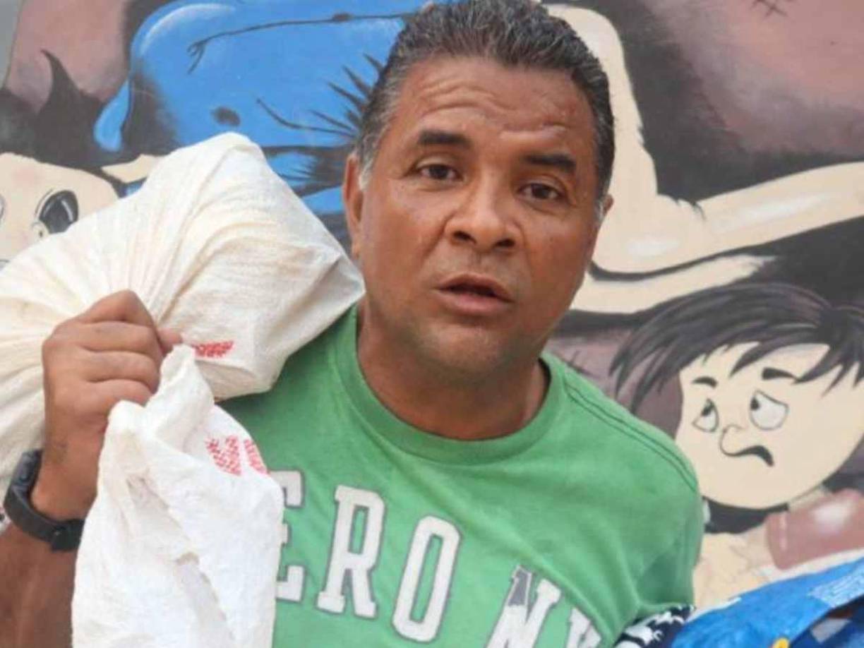 “Me han hecho tocar fondo, pero me voy a levantar, no quiero morirme en esta condición, sin embargo necesito ayuda de los que me quieren, de mis familiares y de mis amigos, por favor no me la nieguen, quiero salir de esto”, nos dijo Alexis Duarte.