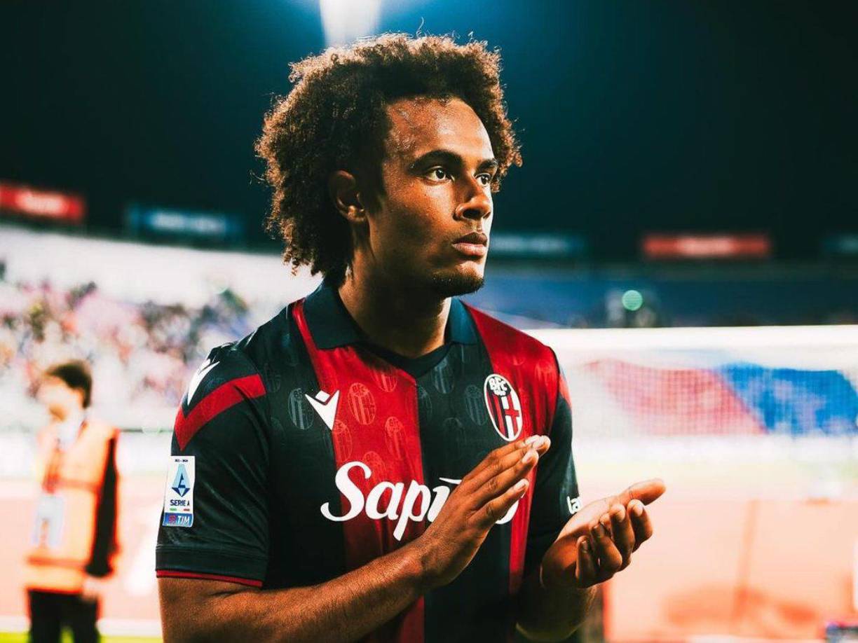 El Manchester United dispuesto a hacer un clausulazo por el goleador Joshua Zirkzee. Negocia con los agentes del delantero neerlandés del Bologna que tiene una cláusula de 40 millones de euros.