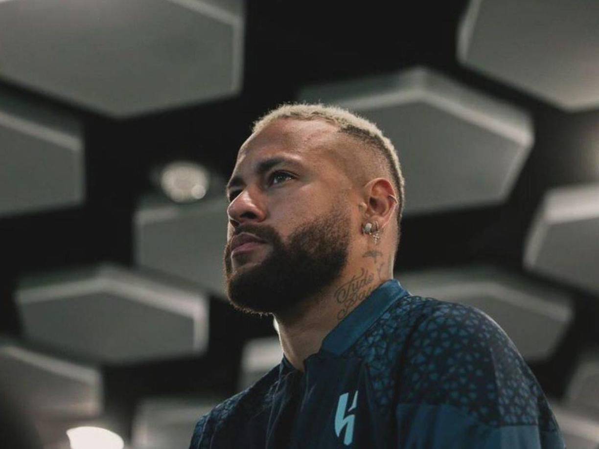 Debido a su lesión, no pudo participar en la Copa América, en la cual <b>Brasil </b>fue eliminado por <b>Uruguay </b>en los cuartos de final. Su ausencia fue bastante notable, por lo que su regreso es muy esperado tanto por los aficionados de la selección como por su club.