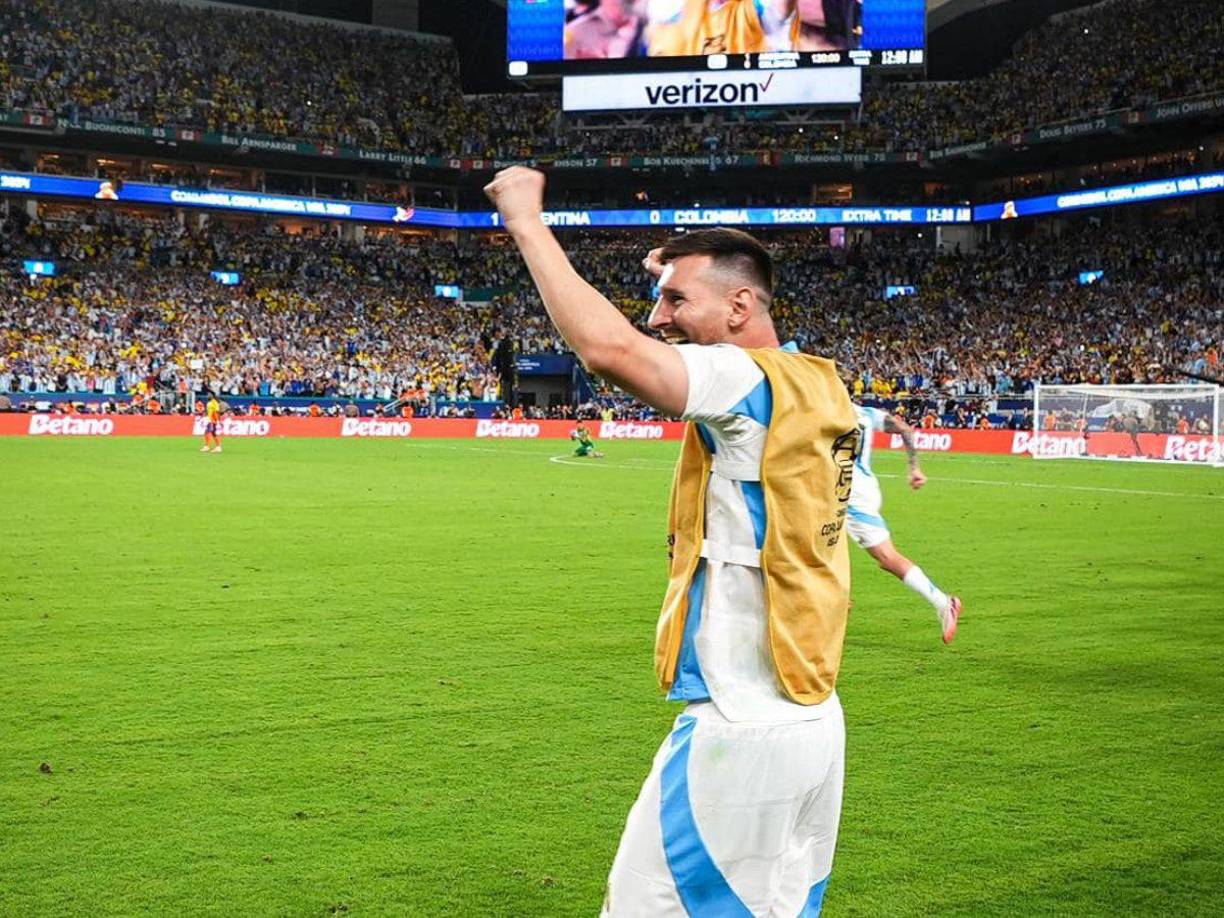 Antes del glorioso proceso bajo las órdenes de Lionel Scaloni, el astro rosarino Leo Messi perdió tres finales de Copa América (2007, 2013 y 2015) y una más en la Copa del Mundo de Brasil-2014.