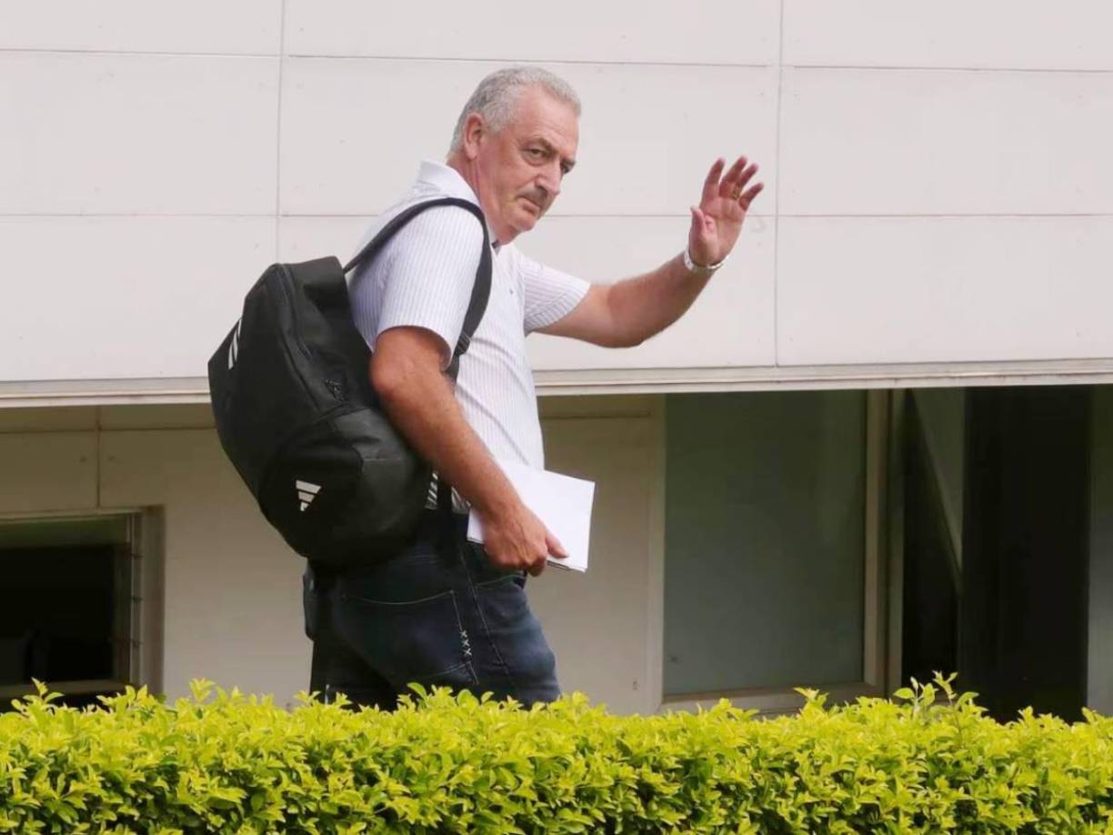 El entrenador argentino Gustavo Alfaro ha sido anunciado como nuevo entrenador de Paraguay por diversos medios internacionales a falta de un anuncio oficial.