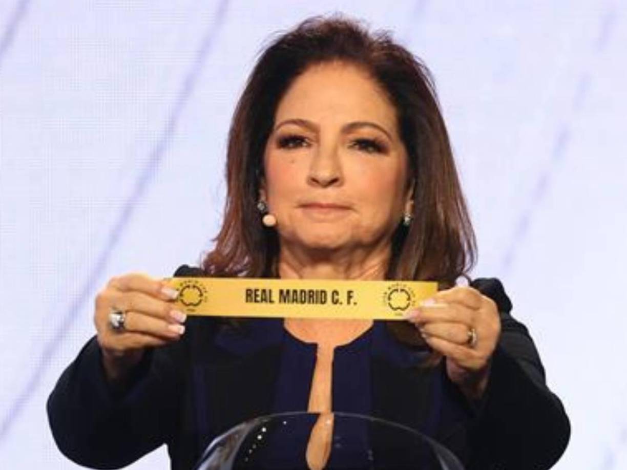 La cantante cubana Gloria Estefan estuvo presente en el sorteo. 