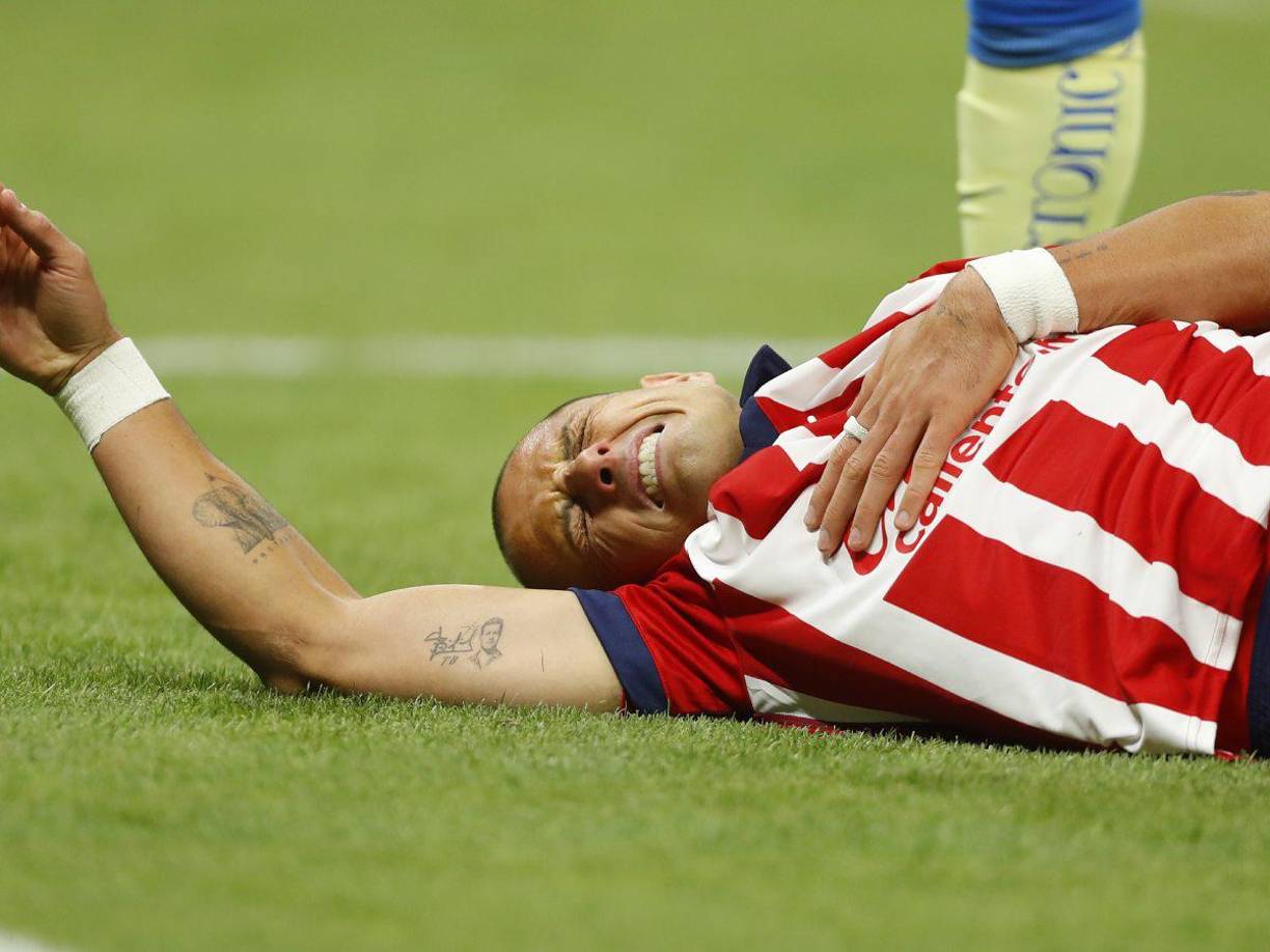 “Concacaf condena cualquier acto de racismo en nuestro deporte y sociedad. El apoyo apasionado nunca debe incluir discriminación. Lo que está mal, está mal”, agregó la Concacaf.