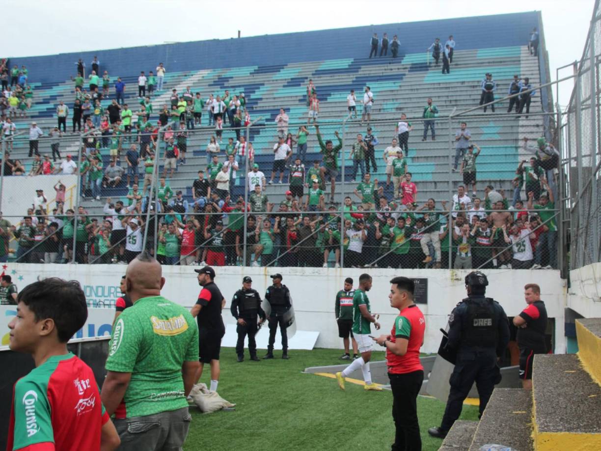 La afición del Marathón explotó contra sus jugadores luego del amargo empate como local de 1-1 ante la Real Sociedad.