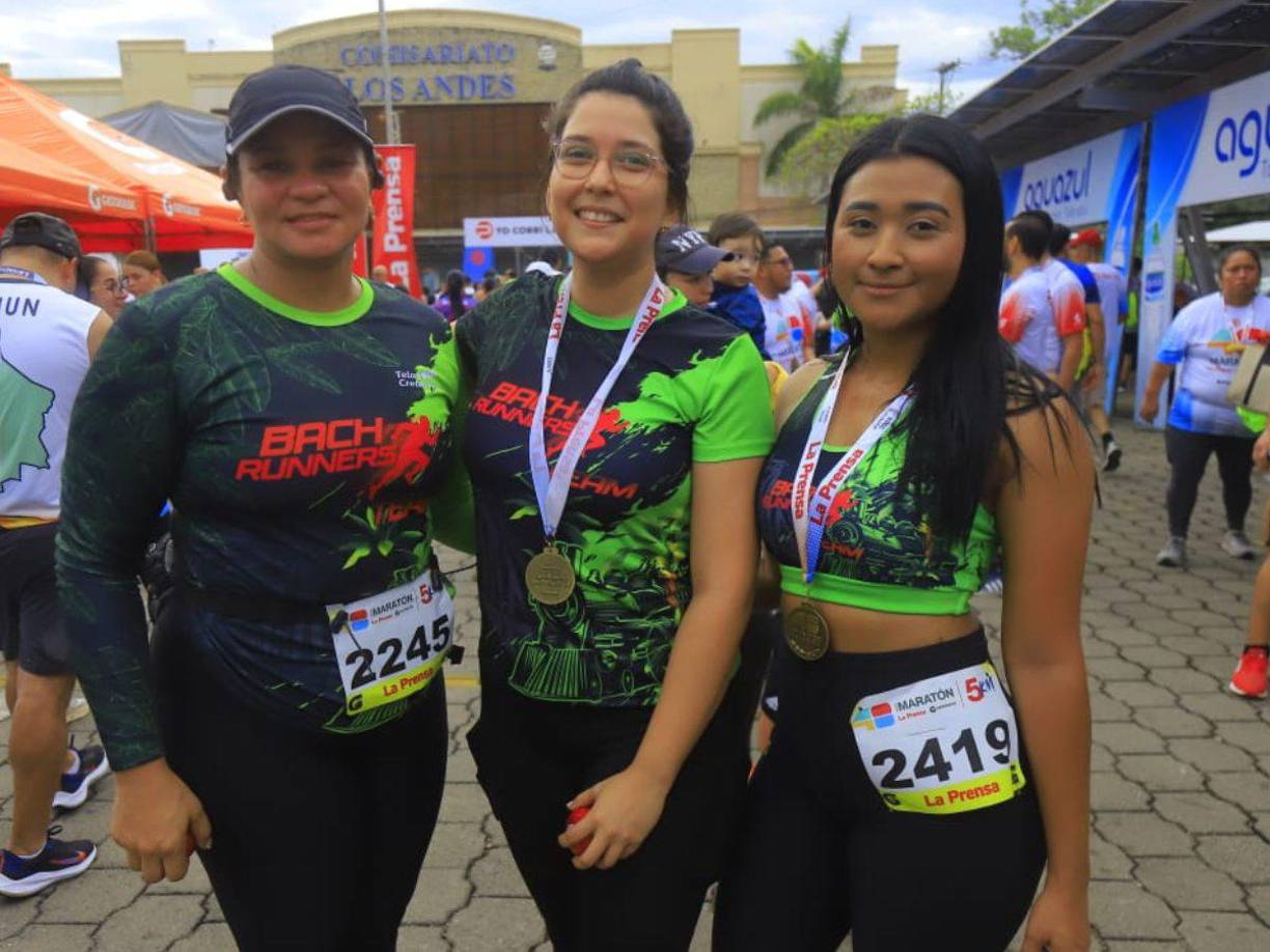 Tres hermosas jóvenes que enamoraron en la Maratón de LA PRENSA. 