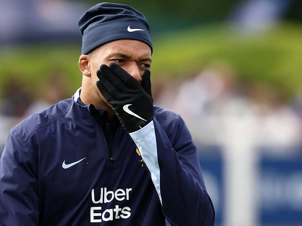 Mbappé llega al Real Madrid y fichó por cinco años con el club, por lo que deberá acostumbrarse a su nuevo hogar. El francés vivirá en Madrid y ahora residirá en una lujosa casa de una figura del conjunto blanco.