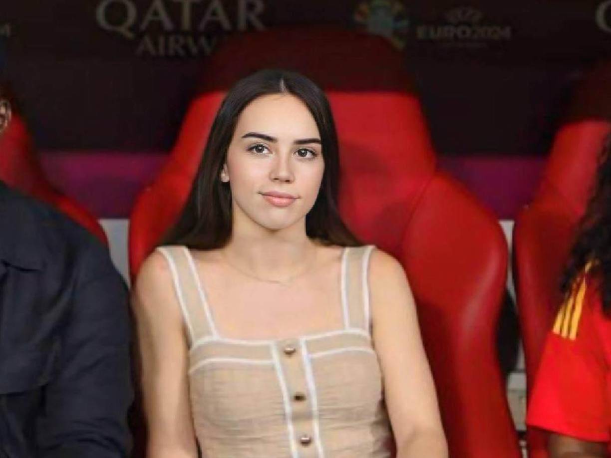 Aquellas imágenes generaron un enorme revuelo ante una posible infidelidad. Desde entonces no se les había vuelto a ver juntos hasta esta semana durante las vacaciones del futbolista.