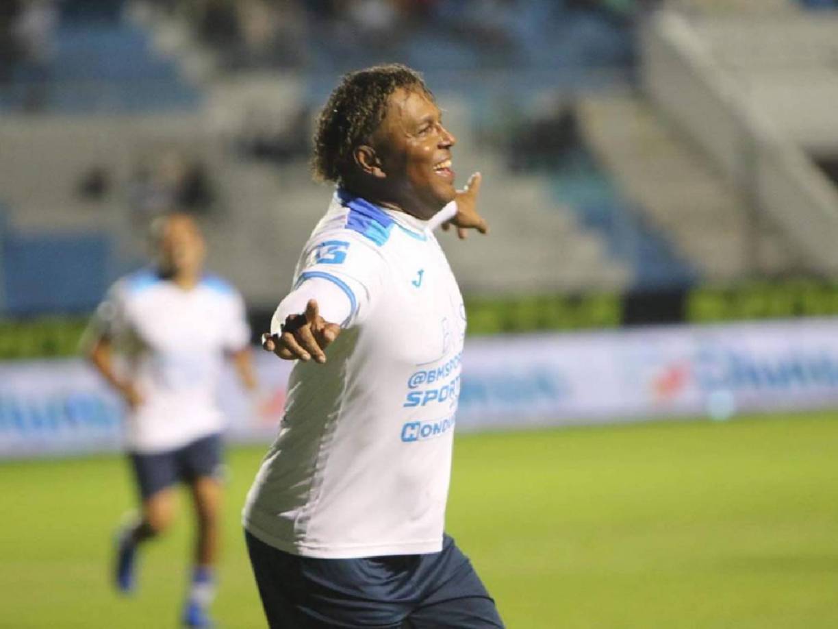 “Yo tengo la ilusión de trabajar como entrenador, que te den un buen proyecto donde uno lo visualice ese proyecto. Si me dan un buen proyecto lo voy a analizar muy bien y espero tener la oportunidad nuevamente porque quedé con esa espina”, dijo Pavón sobre volver a dirigir.