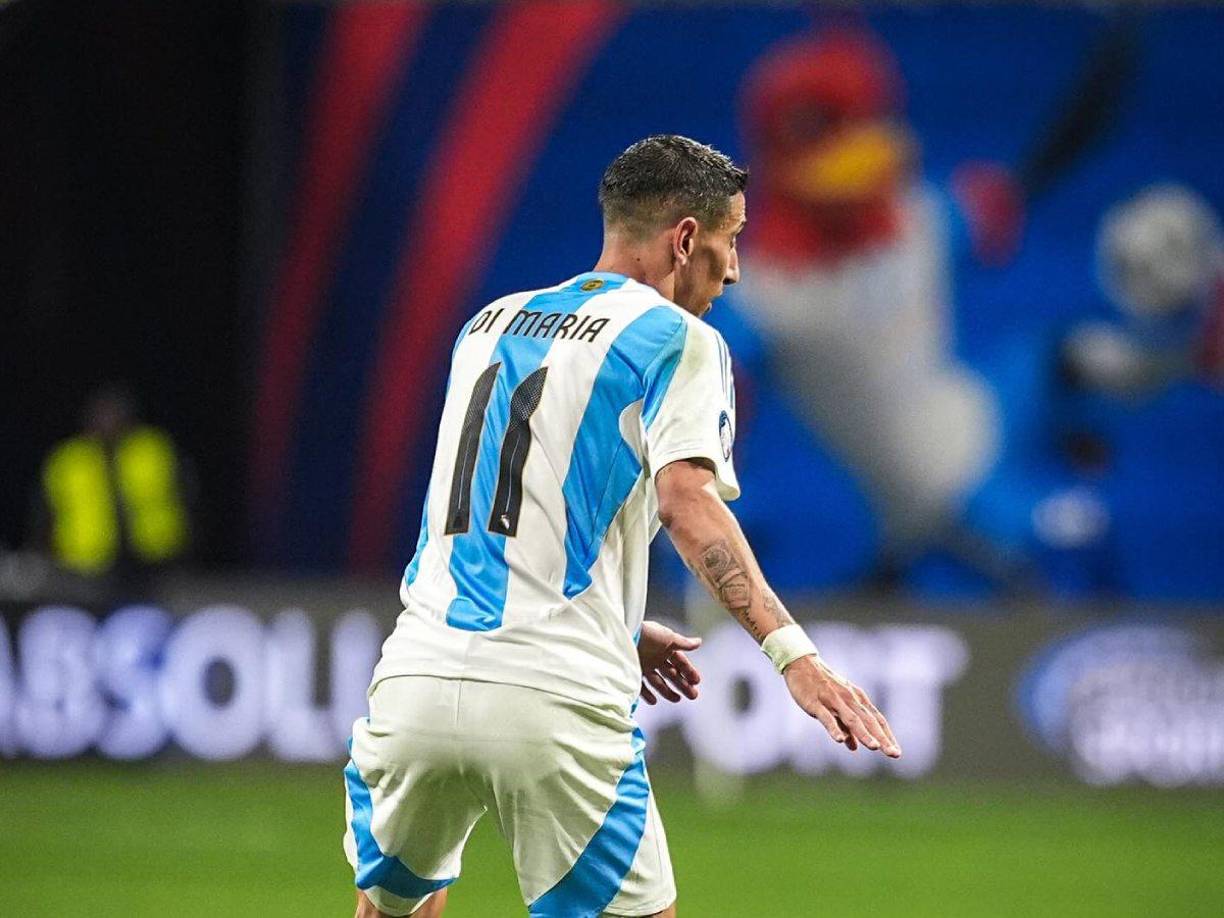 Rosario es una de las ciudades más afectadas por el narcotráfico en Argentina y Di María no estuvo exento de la inseguridad, ya que le dejaron un cartel en el que amenazaban con atacar a una de sus hijas si retornaba al club. 