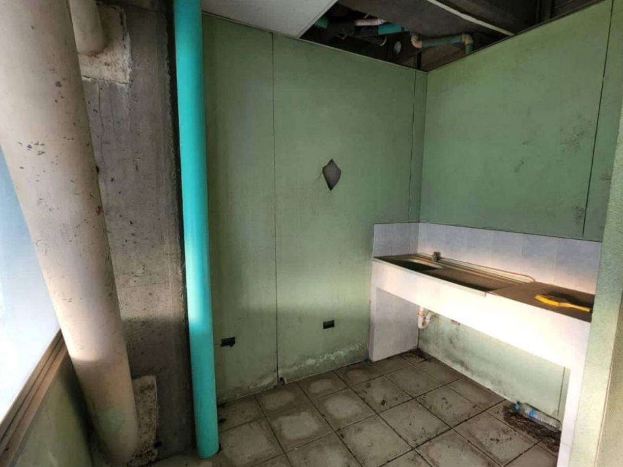 Mario Moncada, comisionao de Condepor, fue tajante con la horrible presentación que tiene ahora el Olímpico, y denunció que la alcaldía de San Pedro Sula lo desvalijó para cubrir los asientos del Morazán.