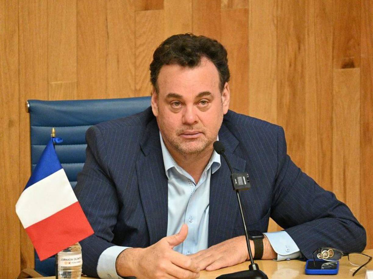 “Agradecemos a toda la gente que nos apoyo donando su sangre y plaquetas ya que un procedimiento de este tipo lo requiere con urgencia”, añadió Faitelson respecto a la salud de Marín.