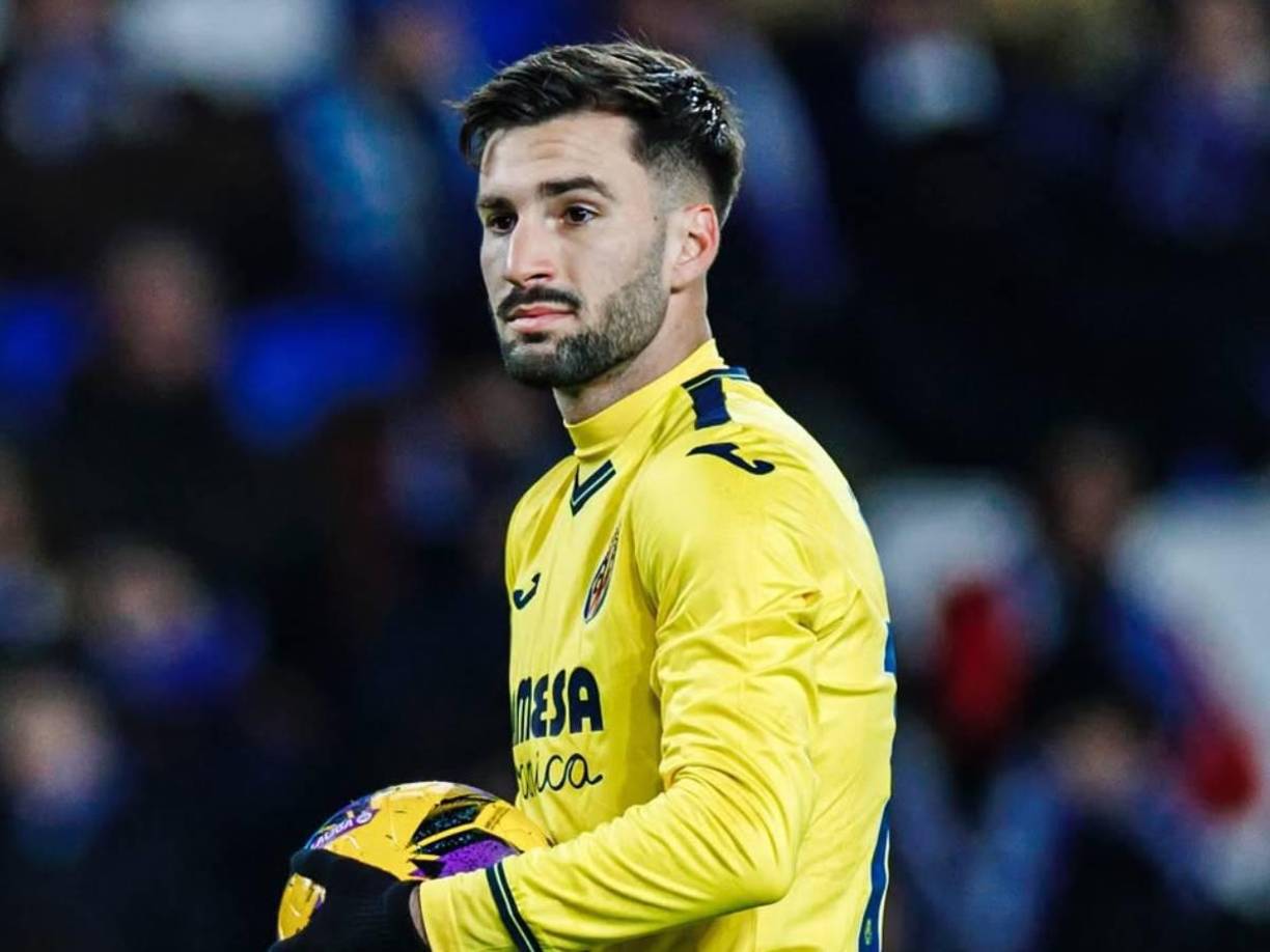 Al-Ahli quiere a Álex Baena y ha planteado una oferta mareante para el jugador y para el Villarreal.