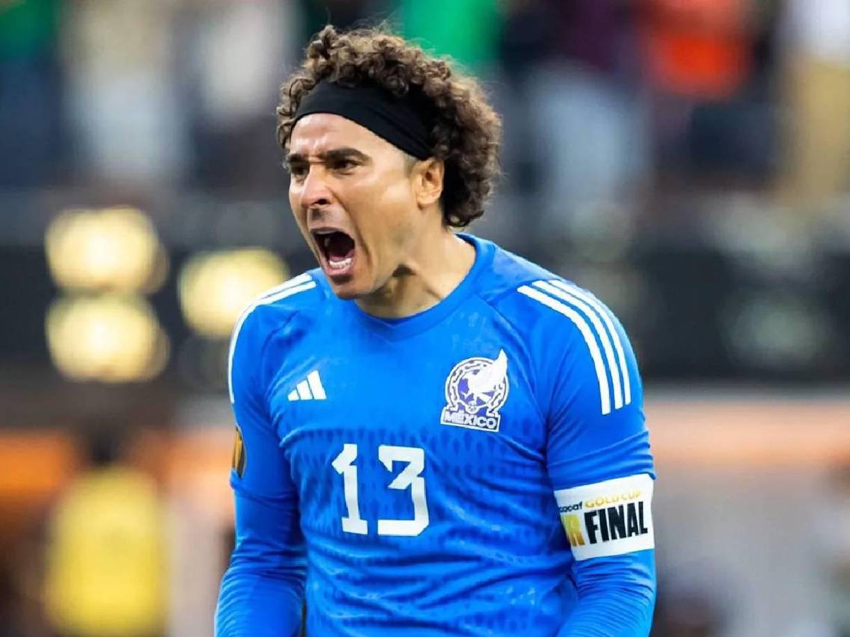 Sin embargo, al guardameta no le gusta la idea de solo llegar a selección para ser un referente en el vestidor.