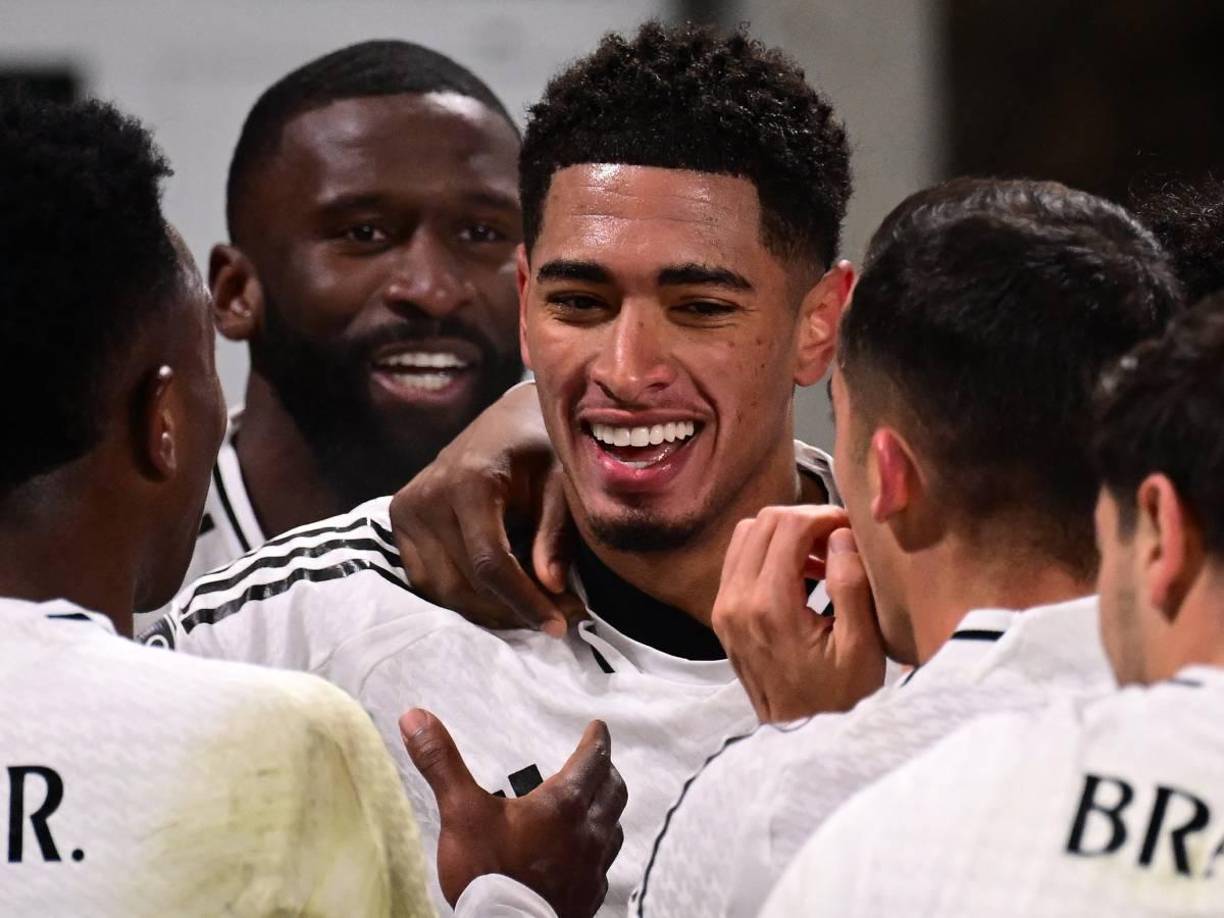 La alegría en los jugadores del Real Madrid tras celebrar la importante victoria en la Liga de Campeones de Europa. 