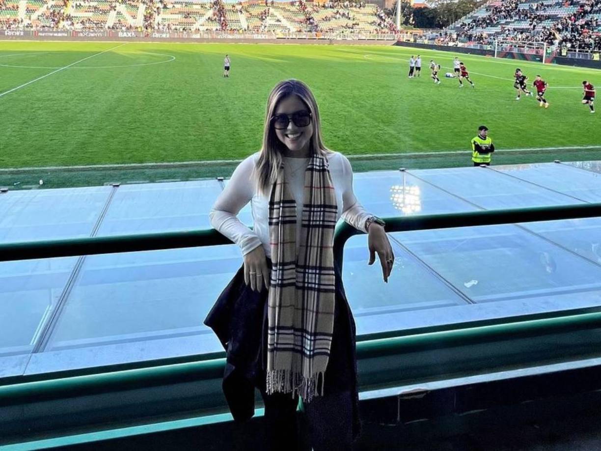 El 2024 ha sido espectacular para la bella Erika ya que ha podido disfrutar de varios viajes, donde ha tenido el gusto de conocer nuevos estadios. 