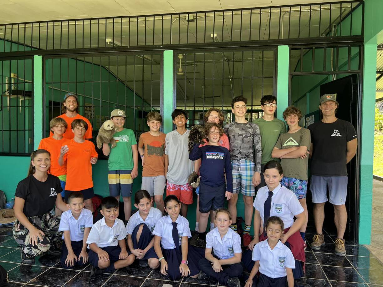 A <a rel="nofollow noopener noreferrer" href="https://www.instagram.com/lisbeth_valverde/" target="_blank">Lisbeth Valverde</a> también le encanta compartir varias publicaciones sobre su faceta como educadora. “Feliz de ser docente de apoyo en los talleres de educación ambiental de @alturaswildlife con el objetivo de compartir un mensaje con los niños de las escuelas de nuestra comunidad, resaltar la importancia de los animales silvestres en el ecosistema, cómo preservar sus vidas y las formas de rescate a las que podemos recurrir en caso de emergencias”, escribió el pasado mes de marzo junto a esta postal.