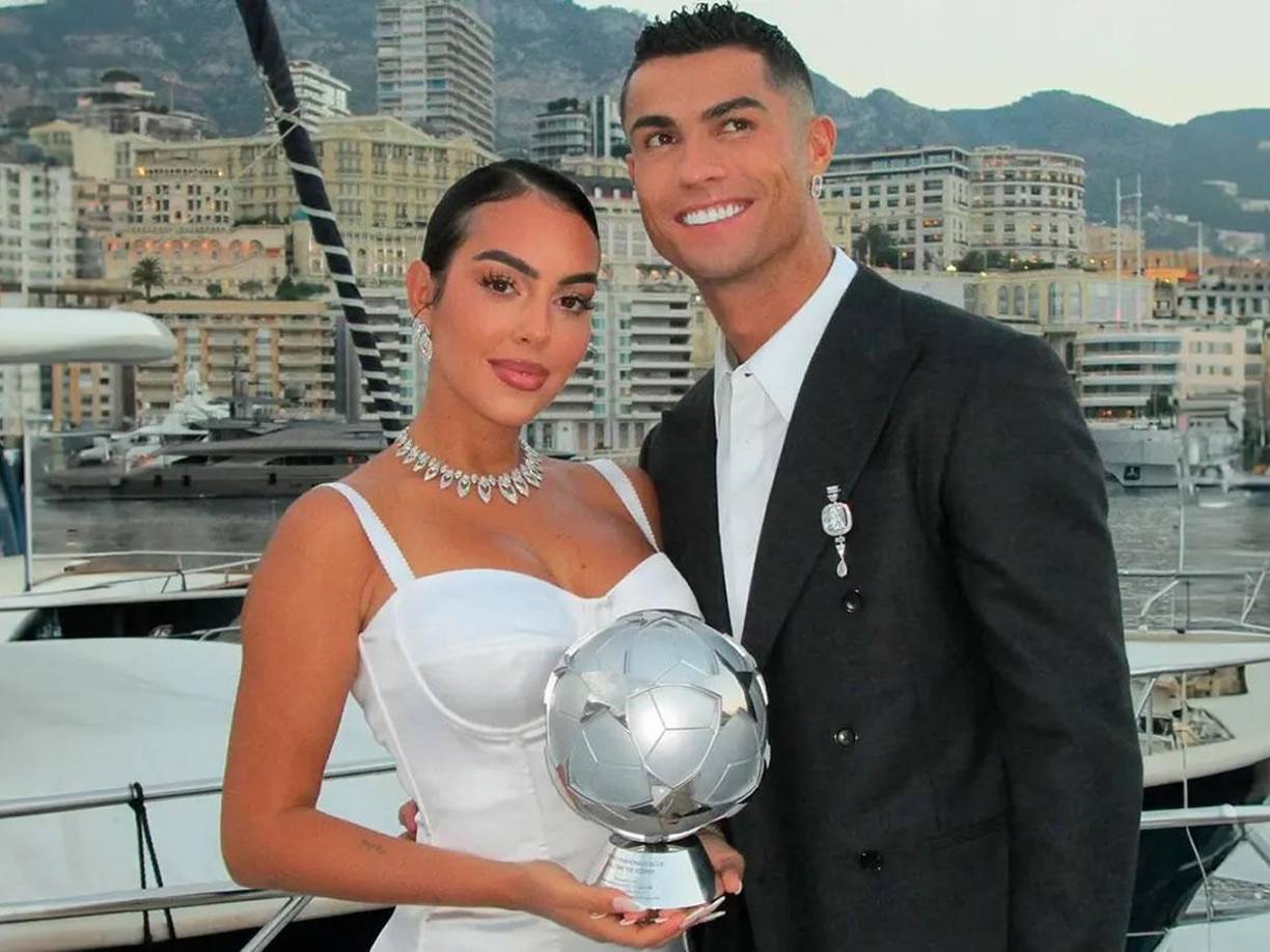 Mucho más tranquila por haber pasado los días más complicados, Georgina agregó: “Tengo que agradecer en grande a todos los miembros del staff, doctores, enfermeras y todos en el hospital. Cuidaron de mí maravillosamente y estoy muy agradecida por ello”. Y concluyó: “Gracias a todos por esta estadía ”.