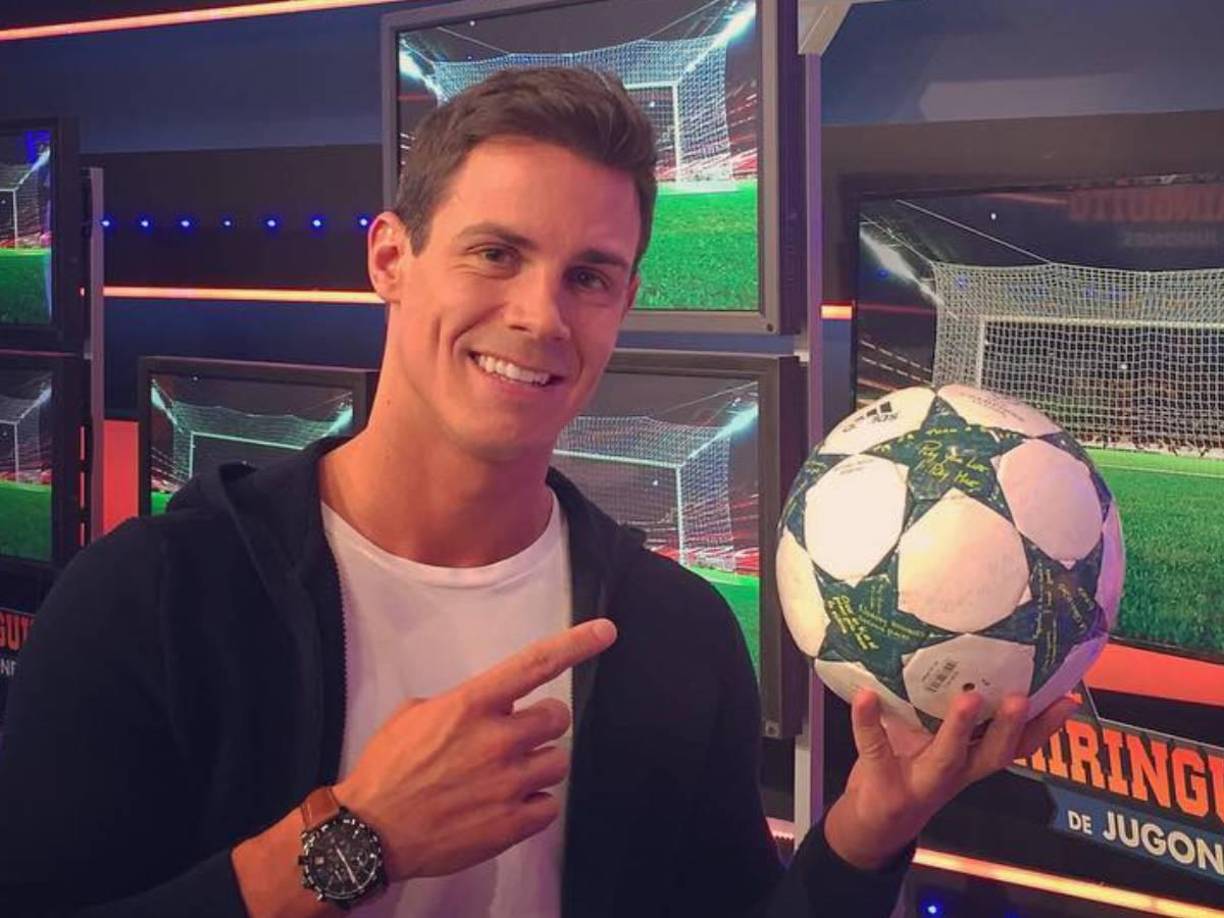 “Lo fui conociendo a Cristiano Ronaldo poco a poco. Al final, coincidiendo en zonas mixtas, además yo llevaba mucho tiempo cubriendo información del Real Madrid. Empezamos a hablar y luego a llevarnos muy bien”, reveló Edu. 