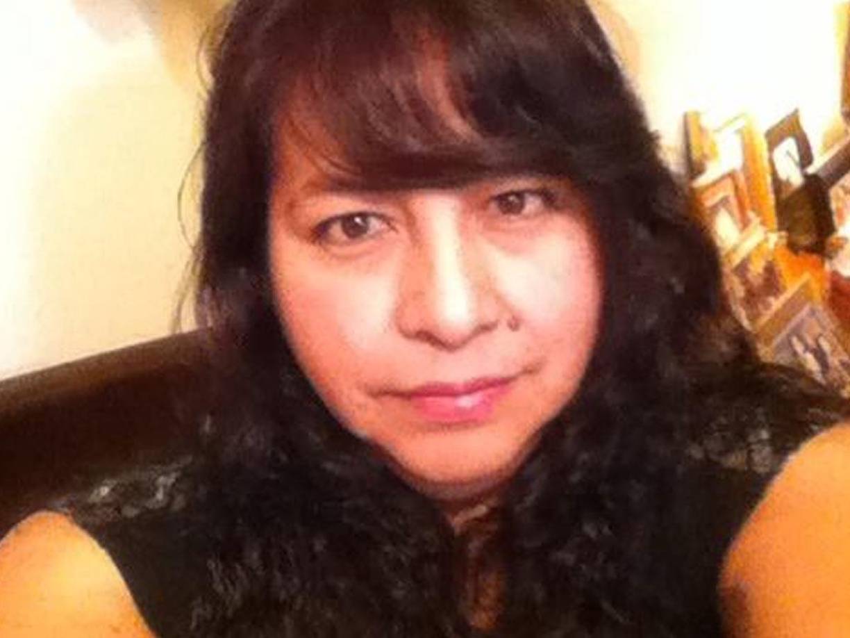 La cirugía de liposucción duró cinco horas.