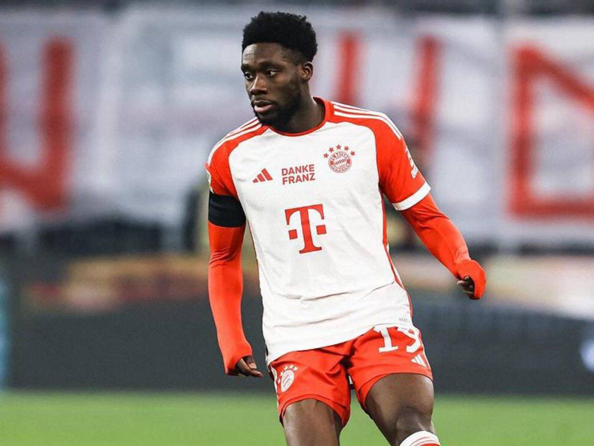 El Real Madrid yan egocia con el Bayern Múnich por Alphonso Davies. El paso del tiempo está jugando un papel importante, puesto que el valor del canadiense baja cada día y finaliza contrato la próxima temporada.Desde el Real Madrid están tranquilos — no quieren pagar más de 40M€ o vendrá gratis en 2025. Real Madrid y Alphonso Davies ya tienen un acuerdo verbal, informan en España.