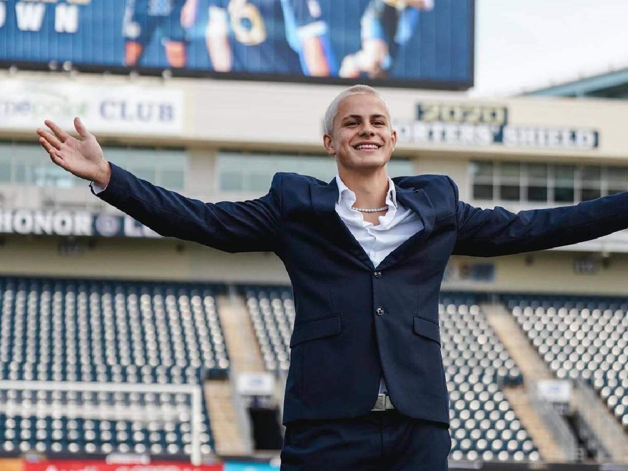 Este es el primer gran paso en su carrera, pese a debutar en la MLS, el futbolista ya tiene otro equipo y se trata nada más y nada menos que el Manchester City de Pep Guardiola.
