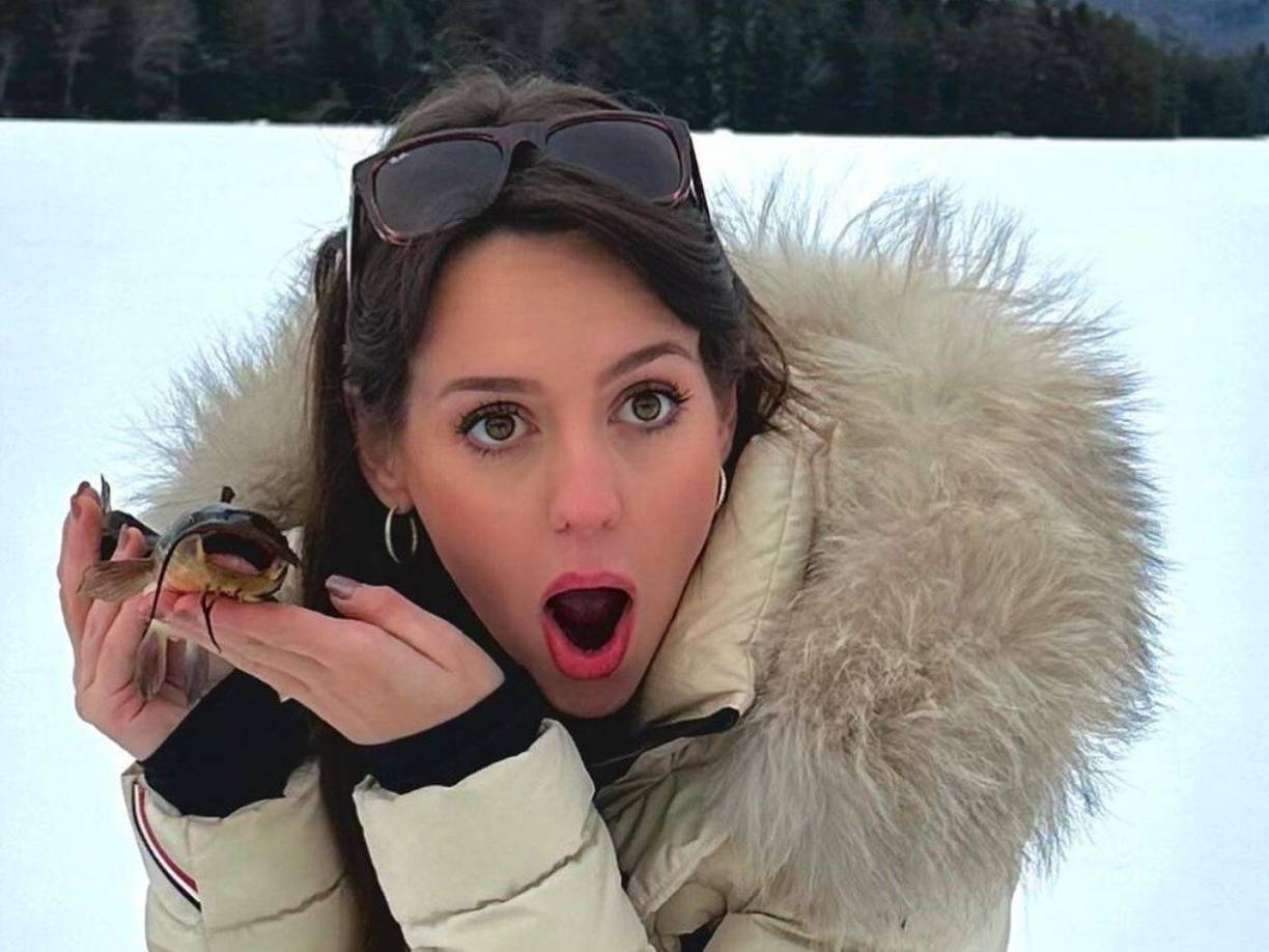 Jordon Hudson conoció al entrenador a bordo de un avión a comienzos de 2021.