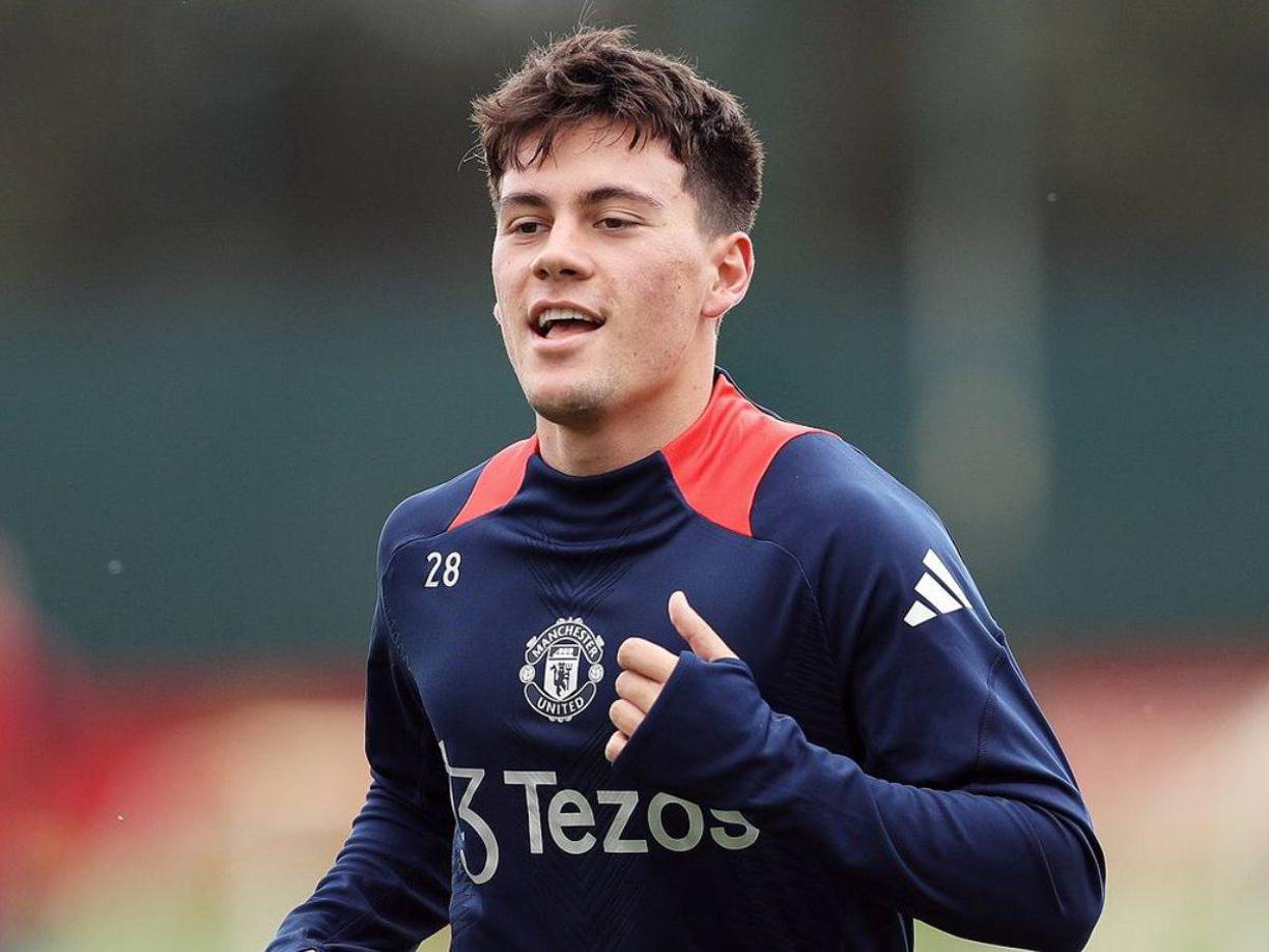 Panathinaikos y Manchester United están en negociaciones para cerrar el traspaso de Facundo Pellistri al conjunto griego, según Fabrizio Romano.