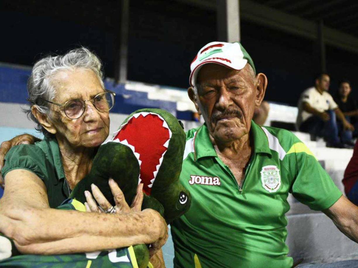Una pareja ejemplar: 65 años de casados y de amor por el Marathón. 