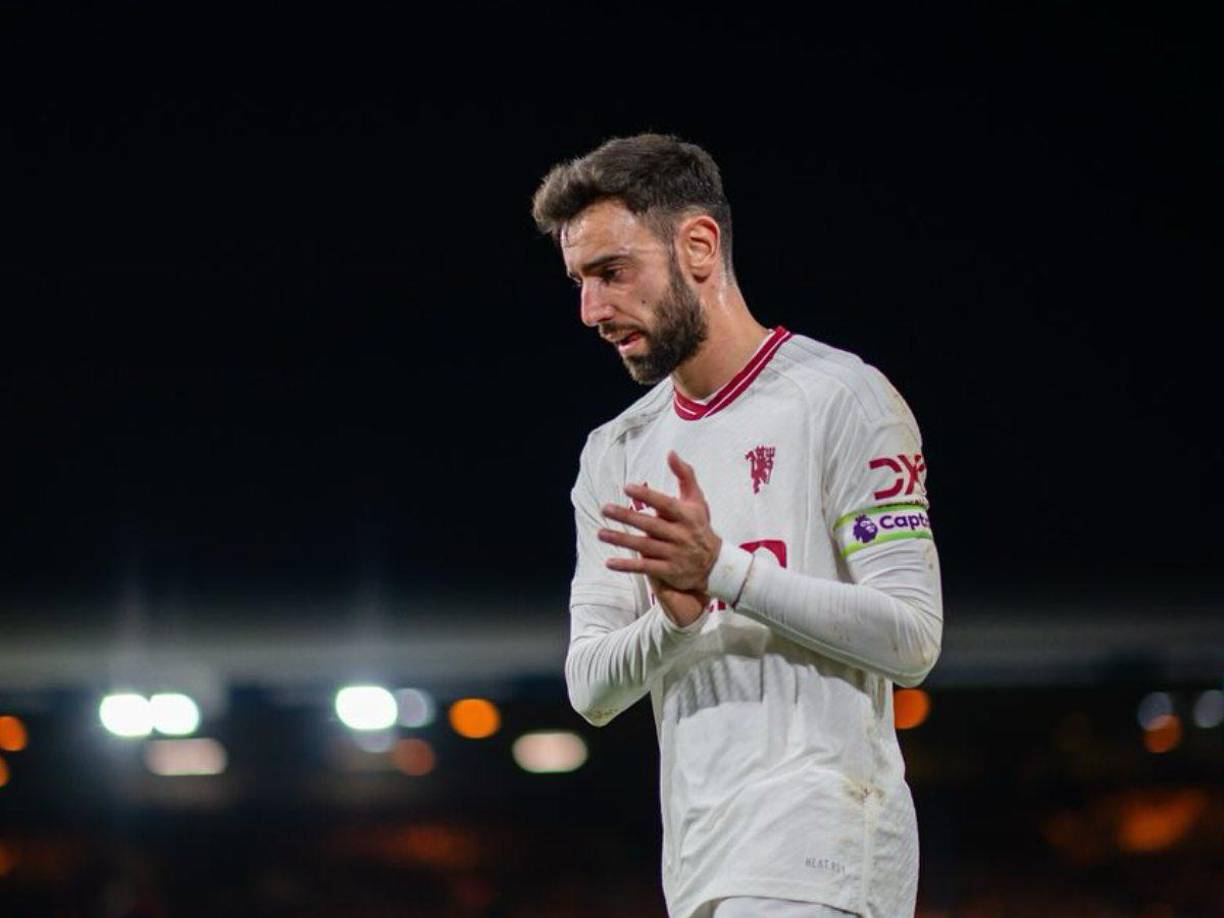 Según ha avanzado Fabrizio Romano, el portugués Bruno Fernandes renovará su contrato con Manchester United hasta el 2027.