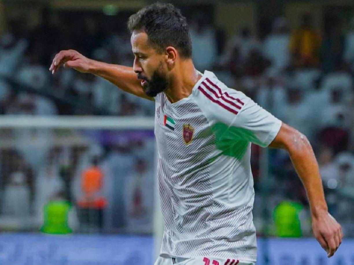 El futbolista dejó el hospital con un estimulador cardiaco. El mes pasado había declarado en una entrevista televisada que su objetivo era volver a los terrenos de juego.