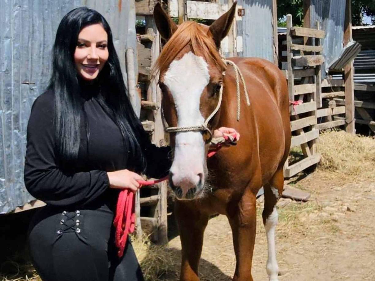 Ariana decidió irse de San Pedro Sula y ahora su vida gira en el campo. 