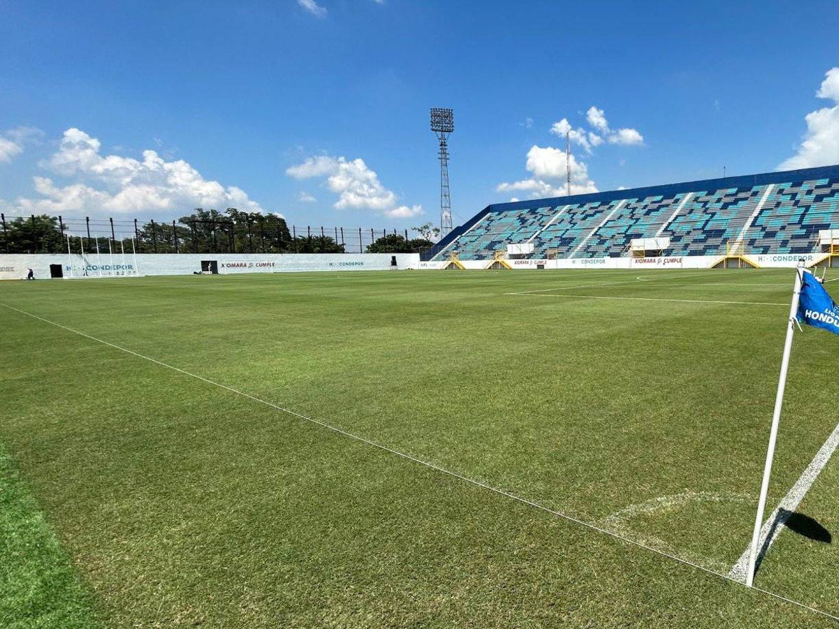 Tras año y medio en la remodelación de la grama, camerinos y butacas en las localidades de silla y palco, el Estadio Morazán vuelve a abrir sus puertas.