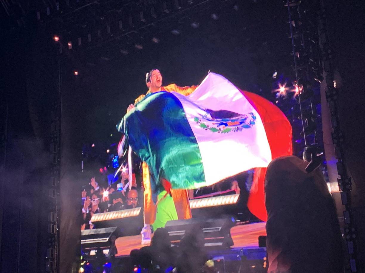 Fue precisamente en el concierto de Monterrey en donde una madre se presentó a verle en honor a su hija fallecida hace dos años.