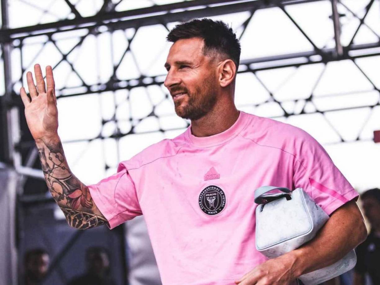 Diario LA PRENSA ha conocido que el precio más accesible de un boleto para ver a Messi sería de 120 dólares, es decir, 3,045 lempiras para poder presenciar el emocionante partido, esto en el sector de sol.