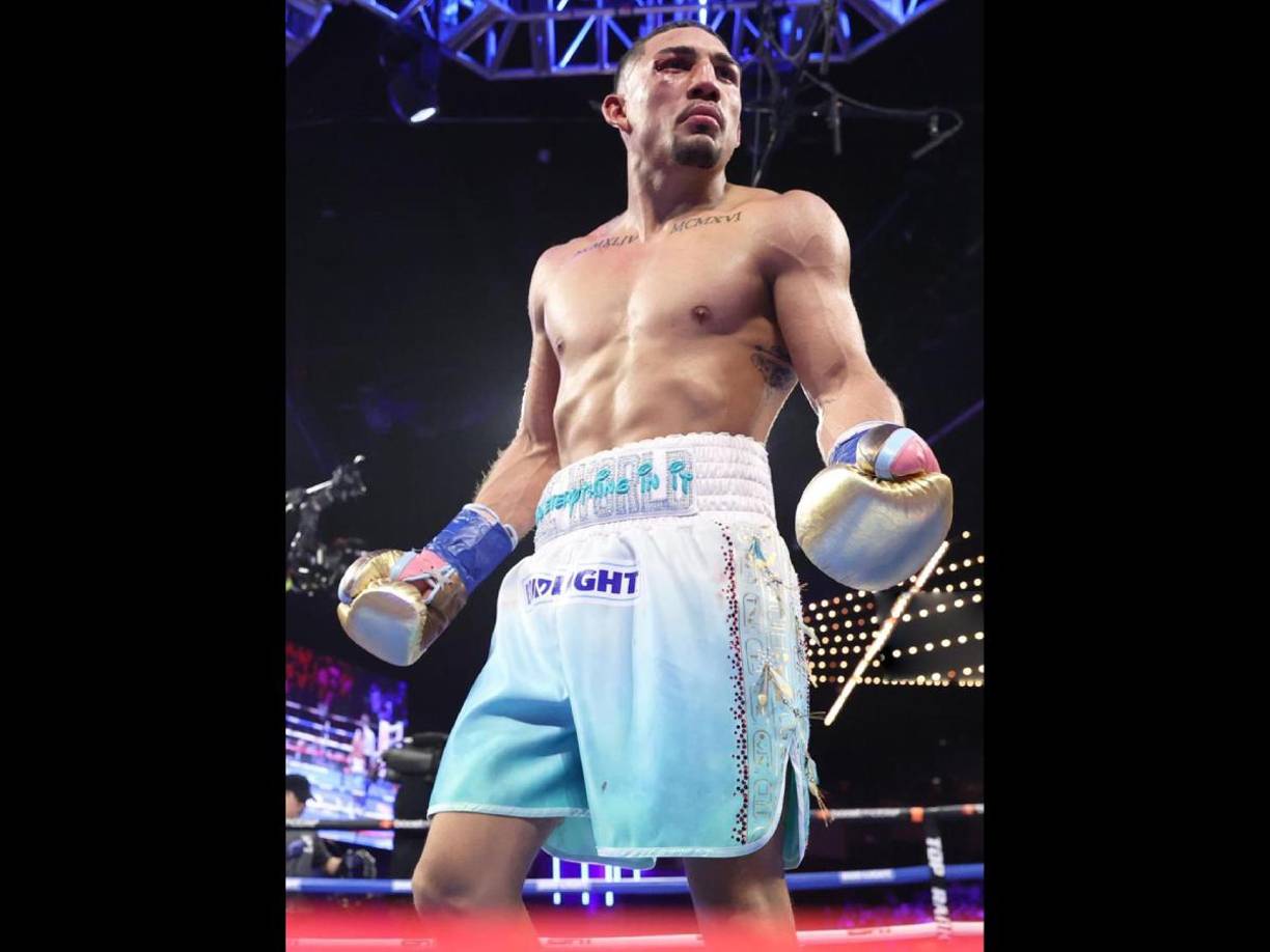 Los jueces le dieron la victoria al peleador de Brooklyn, de 25 años, con puntuación de 115-113, 115-113 y 117-111.