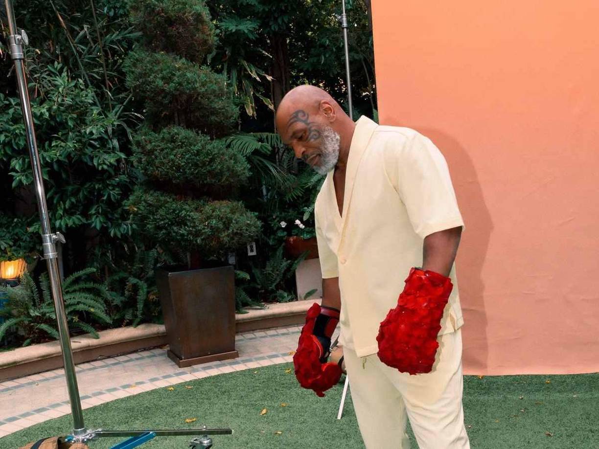 Tyson, de 58 años, declaró que en mayo sufrió una grave úlcera estomacal que lo llevó a vomitar sangre y a ser hospitalizado, lo que le hizo reflexionar sobre su propia mortalidad.