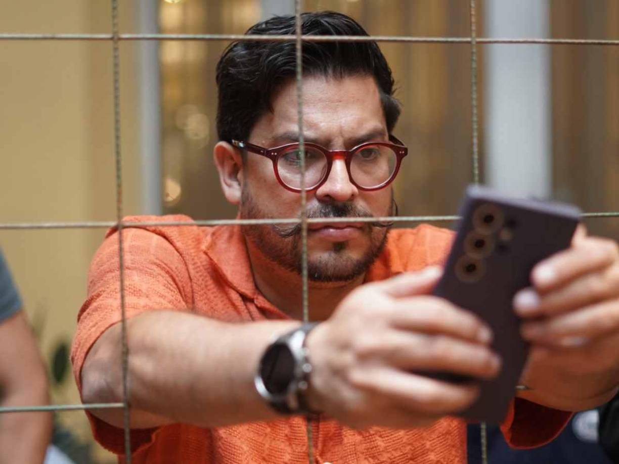 Los medios aguardaban la llegada de la Selección Mexicana en la zona asignada y con el cerco perimetral a la vista.