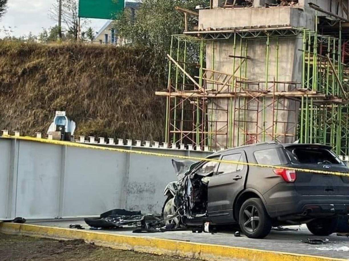 El vehículo quedó completamente destruido.