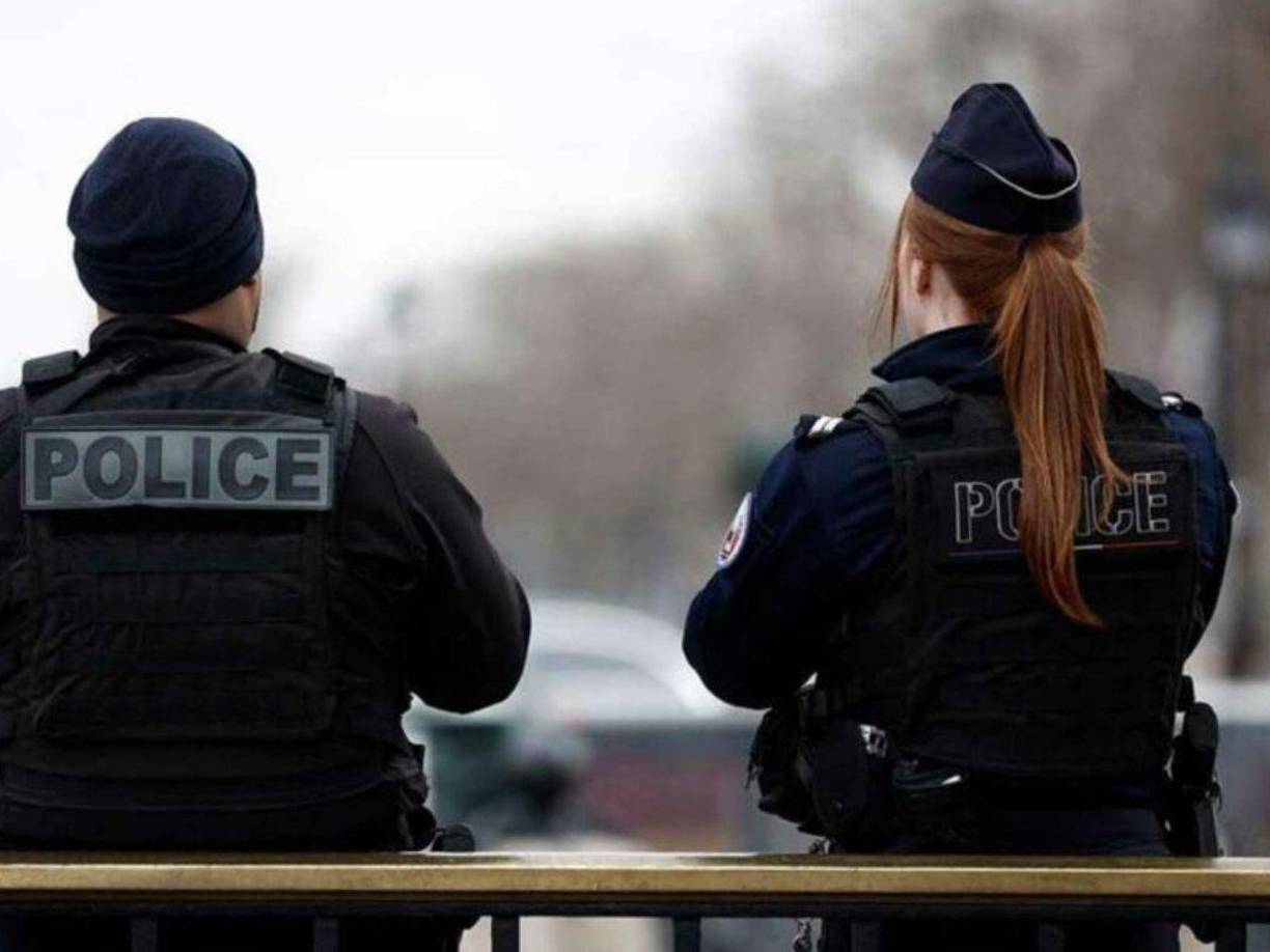 Varios testigos de la zona cercana al apartamento donde fue encontrada la víctima fueron preguntados sobre ambos voluntarios, según informa Le Parisien, pero nadie tenía información de lo sucedido. 