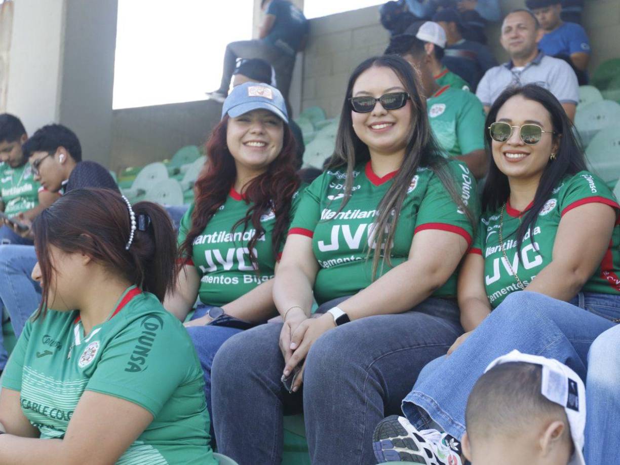 Tres bellas jóvenes que posaron para el lente de Diario LA PRENSA.