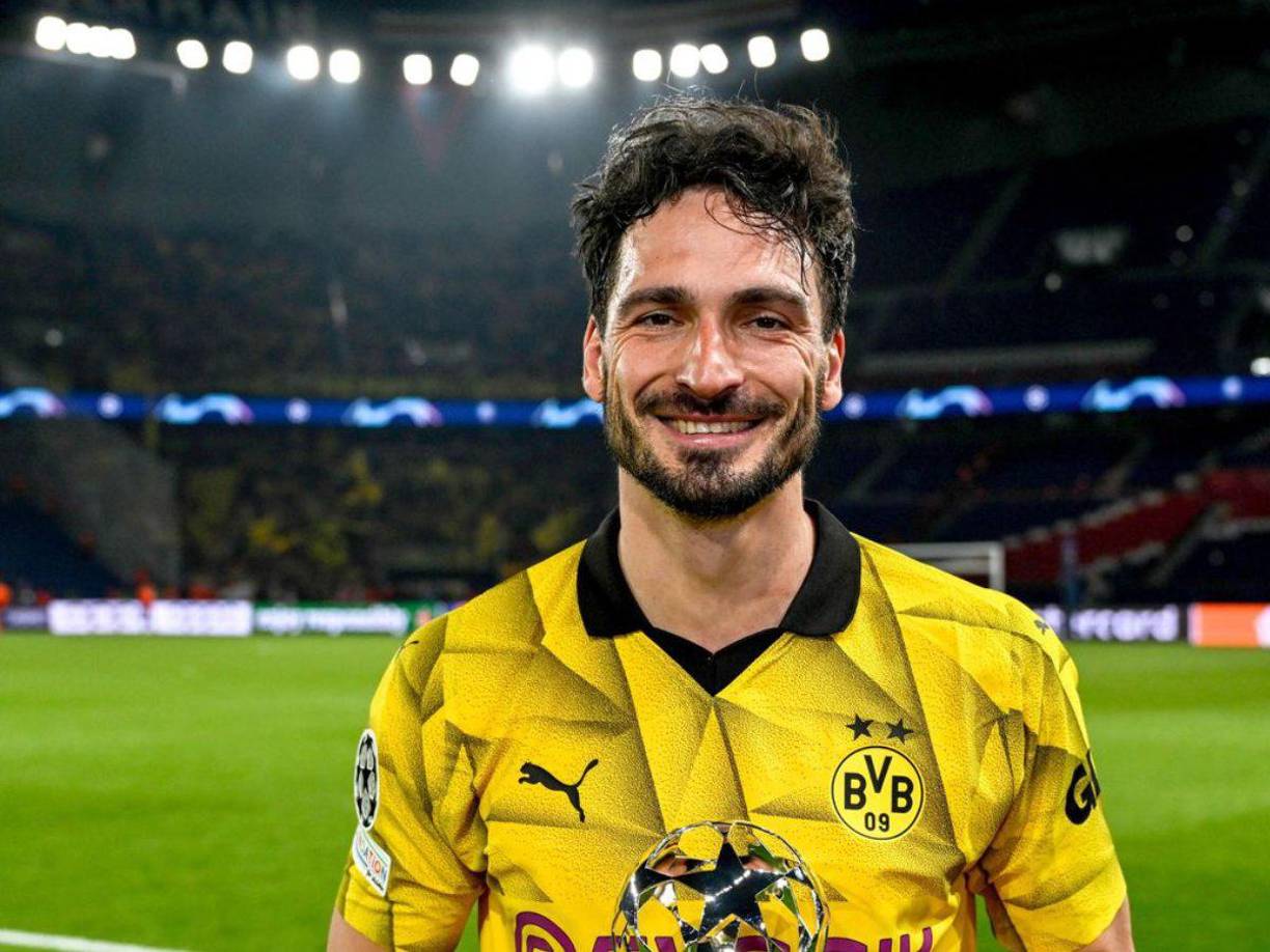 El Bolognia de Italia ha reconocido haberle lanzado una oferta al zaguero alemán Hummels. 